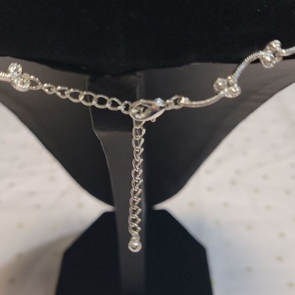 Fashion Jewelry with Metallic Teardrop Stones necklace and earrings set - Picture 4 of 5